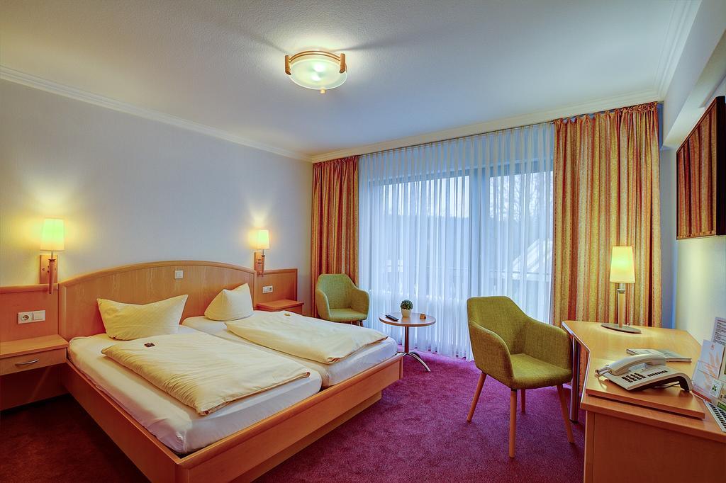 אלאגן Landhotel Puester מראה חיצוני תמונה